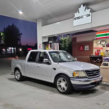 2001 Ford F-150 SuperCrew Sport