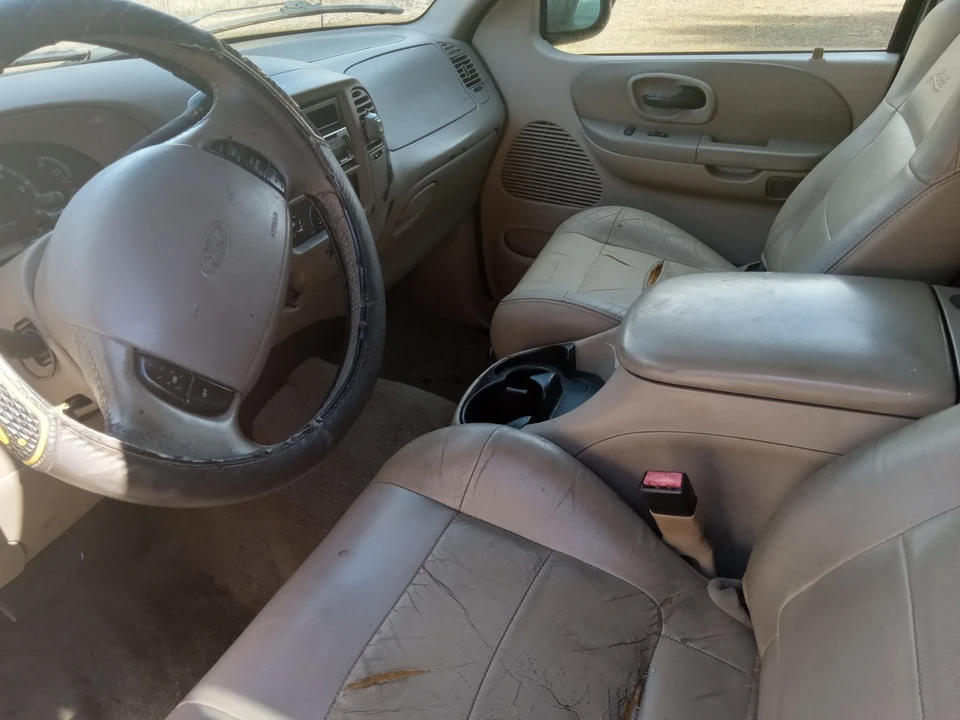 2001 Ford F-150 10th Gen - Image 14 of 19