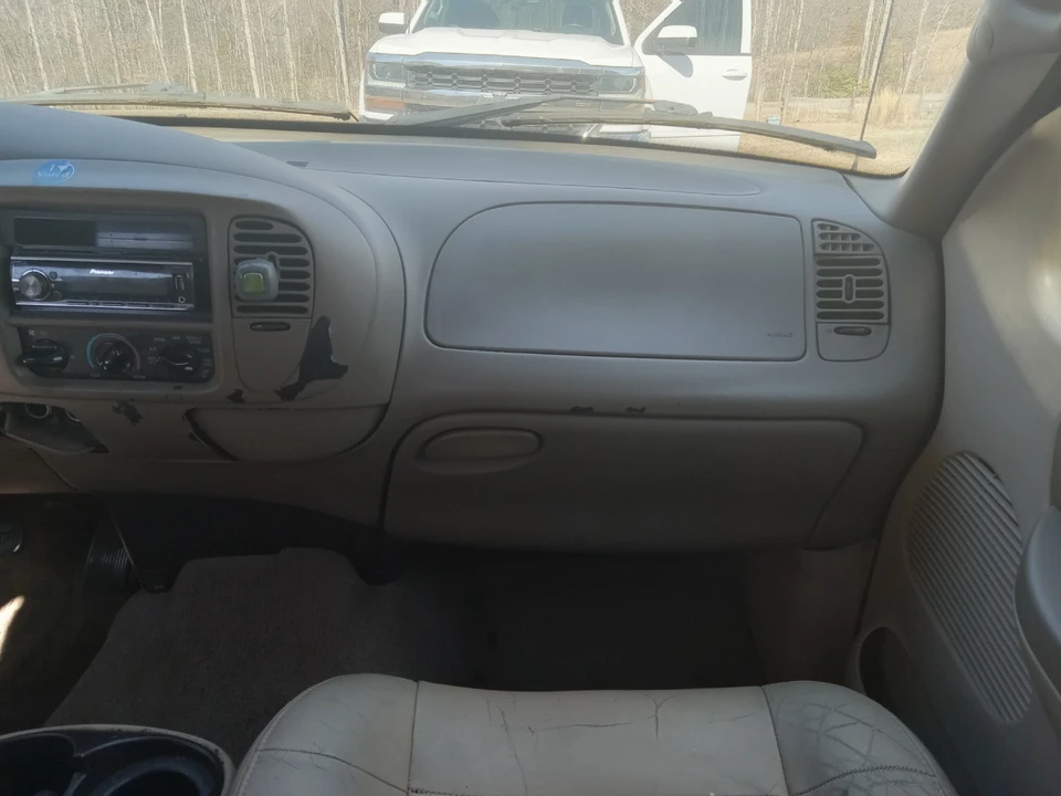 2001 Ford F-150 10th Gen - Image 3 of 19