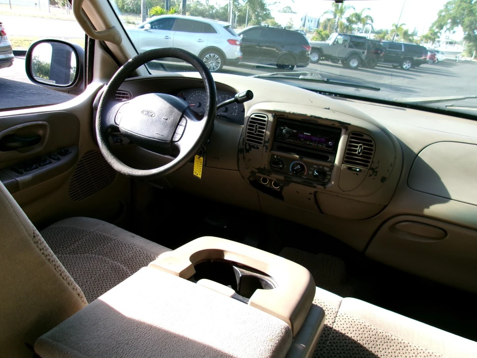 2001 Ford F-150 10th Gen - Image 19 of 31
