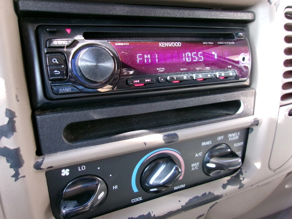 2001 Ford F-150 10th Gen - Image 24 of 31