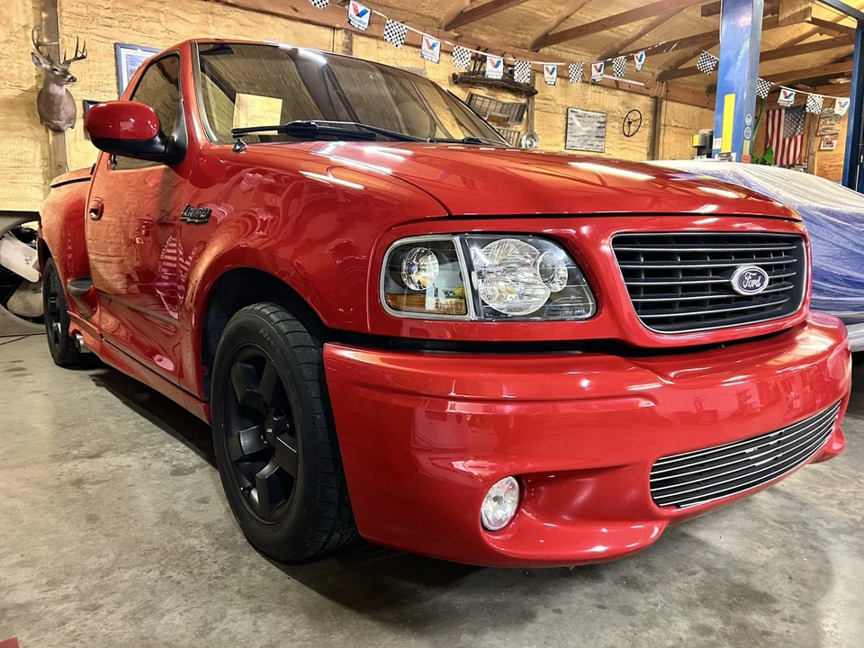 2001 Ford F-150 SVT Lightning 10th Gen - Image 3 of 22
