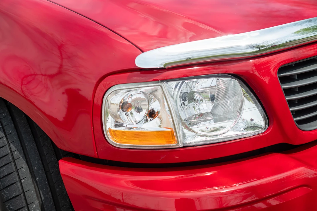 2001 Ford F-150 SVT Lightning 10th Gen - Image 15 of 31