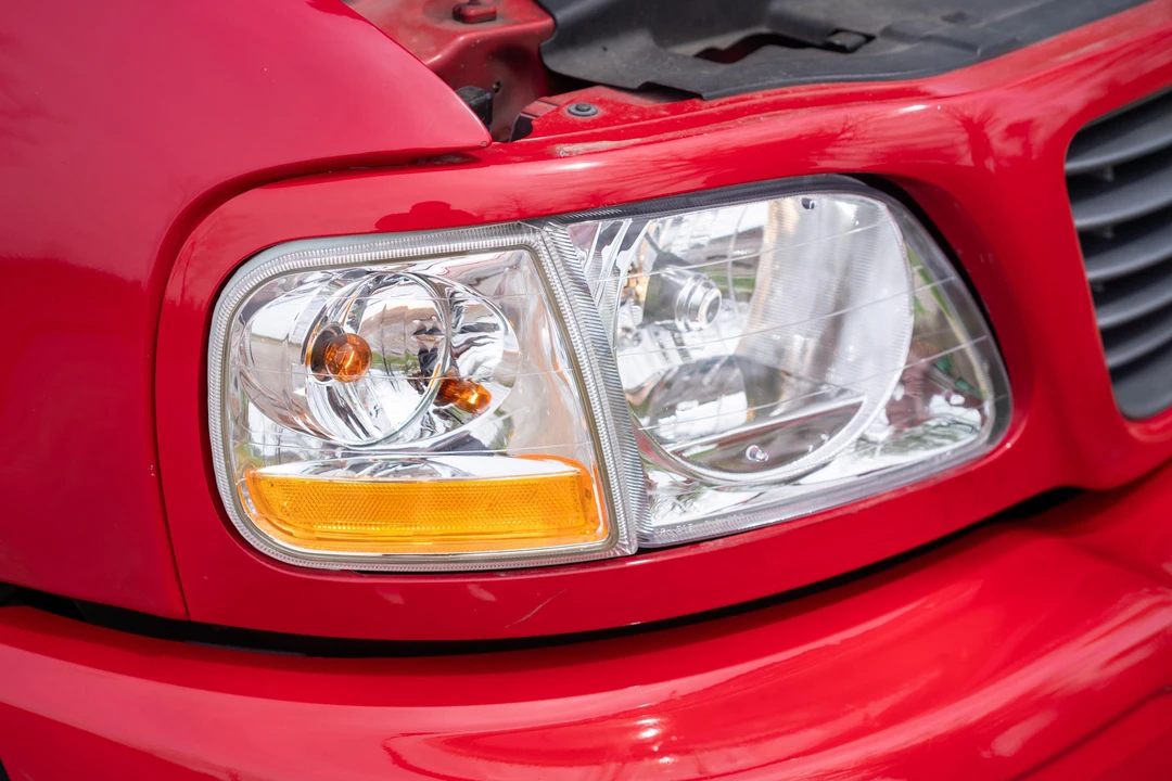 2001 Ford F-150 SVT Lightning 10th Gen - Image 16 of 31