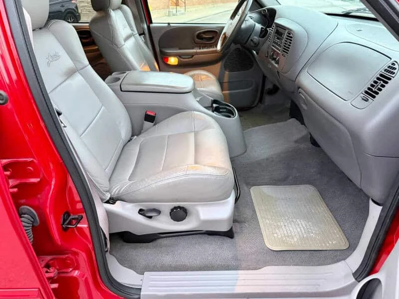 2001 Ford F-150 10th Gen - Image 23 of 30