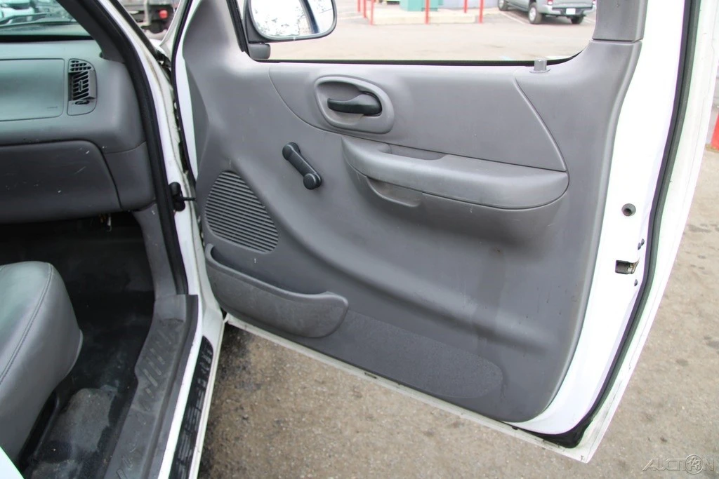 2001 Ford F-150 10th Gen - Image 20 of 21