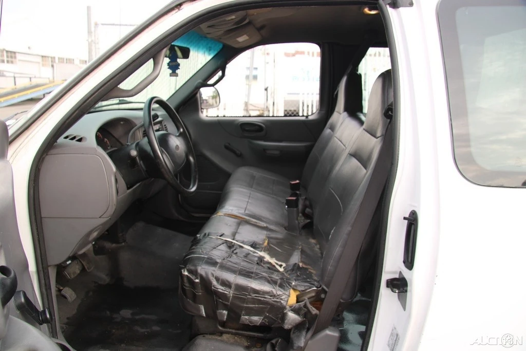 2001 Ford F-150 10th Gen - Image 13 of 21