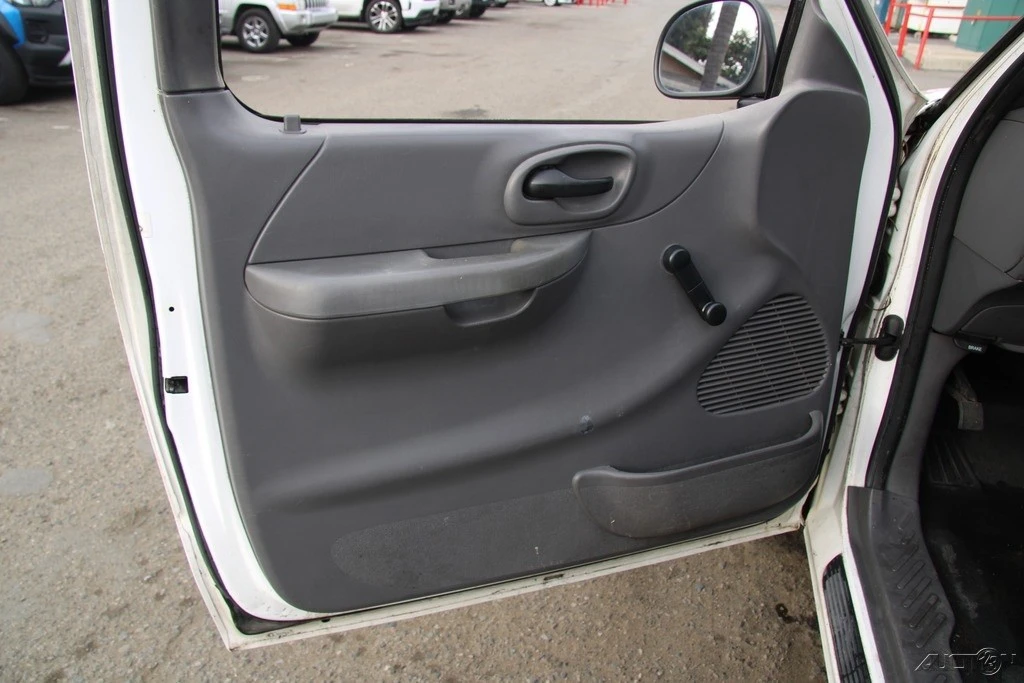 2001 Ford F-150 10th Gen - Image 12 of 21