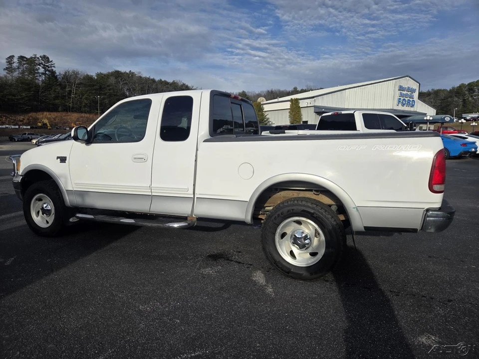 2001 Ford F-150 10th Gen - Image 2 of 21