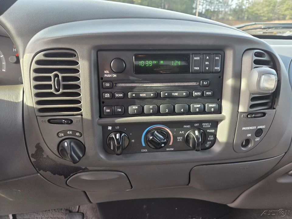 2001 Ford F-150 10th Gen - Image 6 of 21