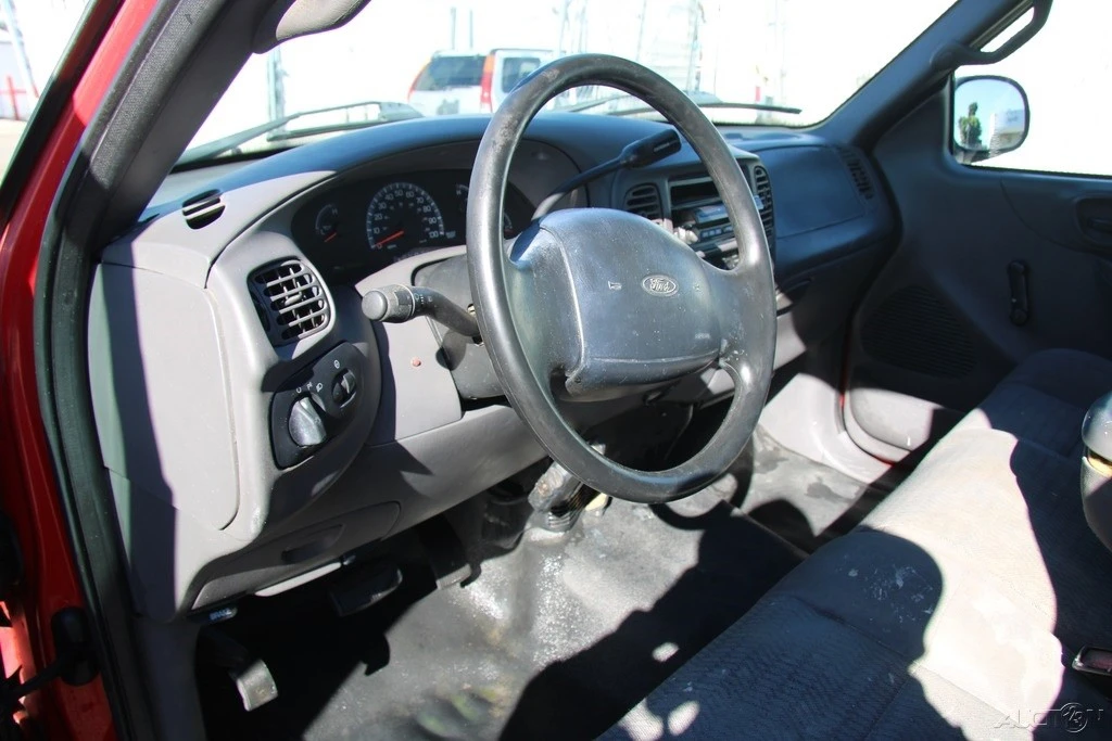 2001 Ford F-150 10th Gen - Image 13 of 21