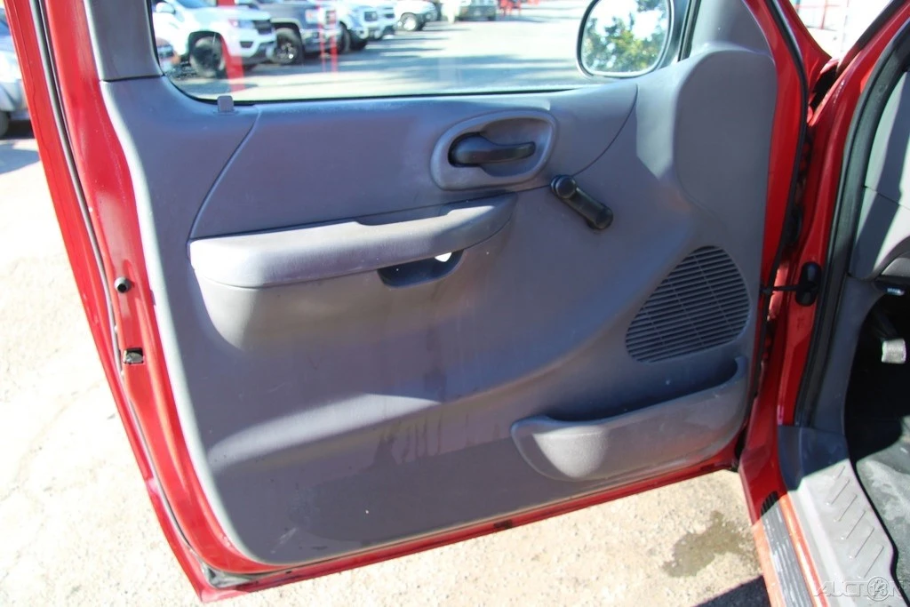 2001 Ford F-150 10th Gen - Image 11 of 21