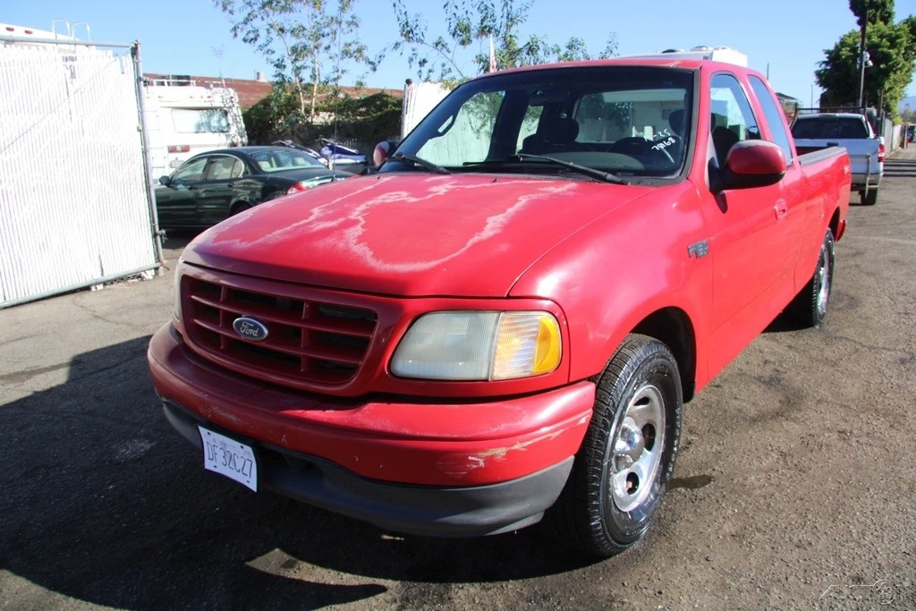 2001 Ford F-150 10th Gen - Image 2 of 21