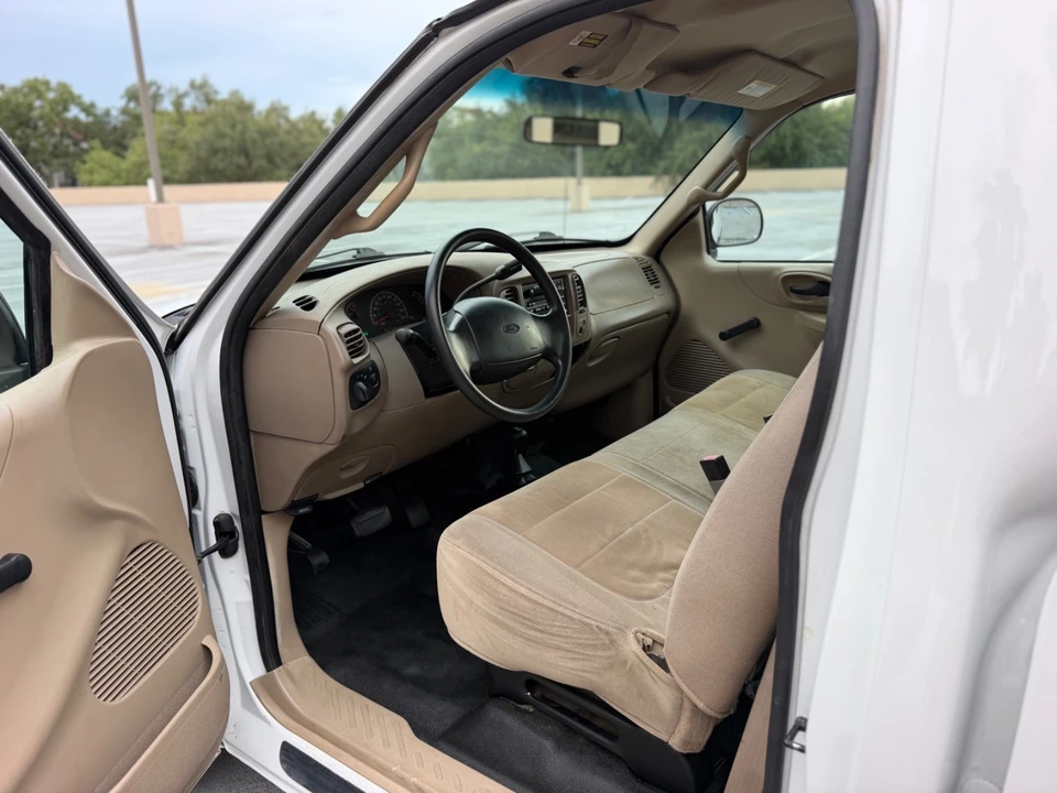 2001 Ford F-150 10th Gen - Image 27 of 31