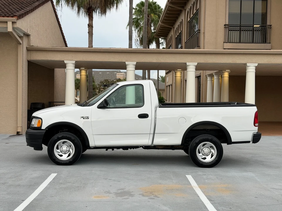 2001 Ford F-150 10th Gen - Image 2 of 31