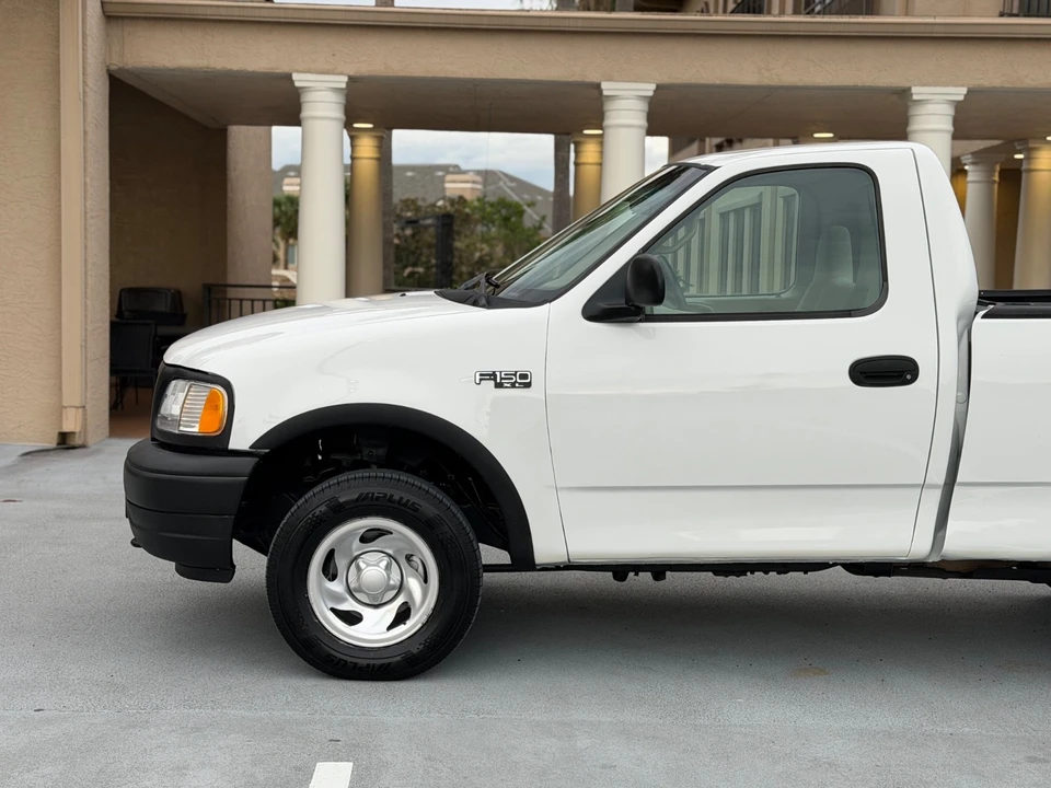 2001 Ford F-150 10th Gen - Image 3 of 31