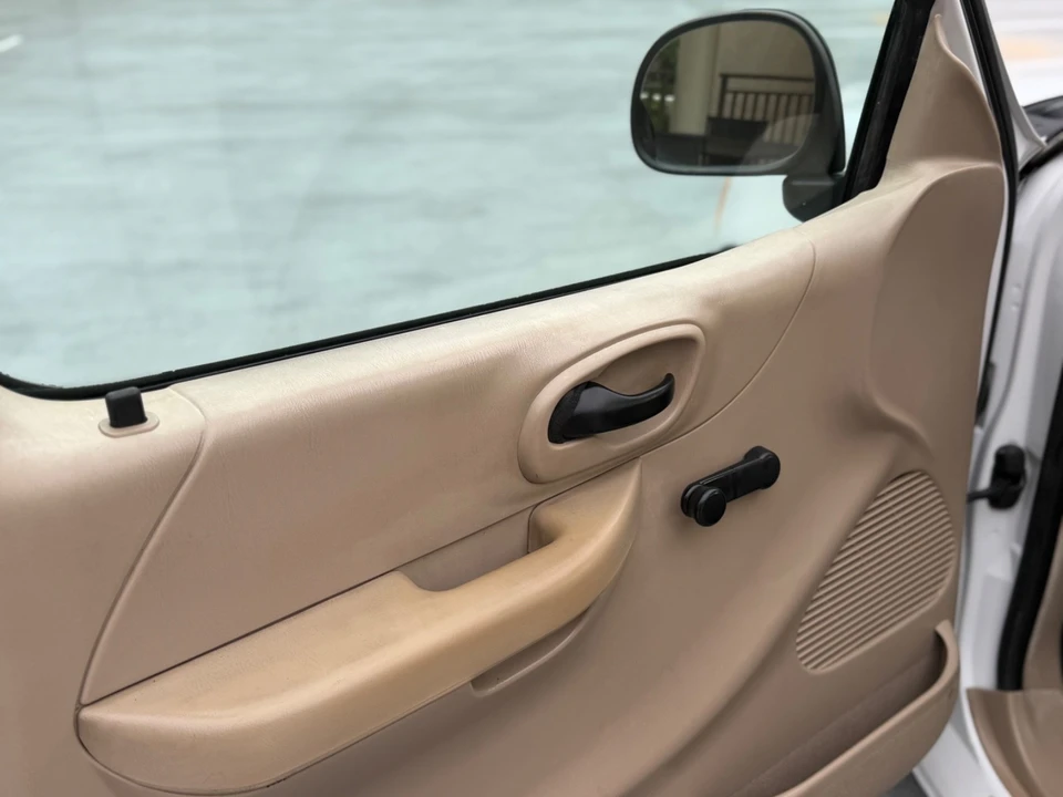 2001 Ford F-150 10th Gen - Image 26 of 31