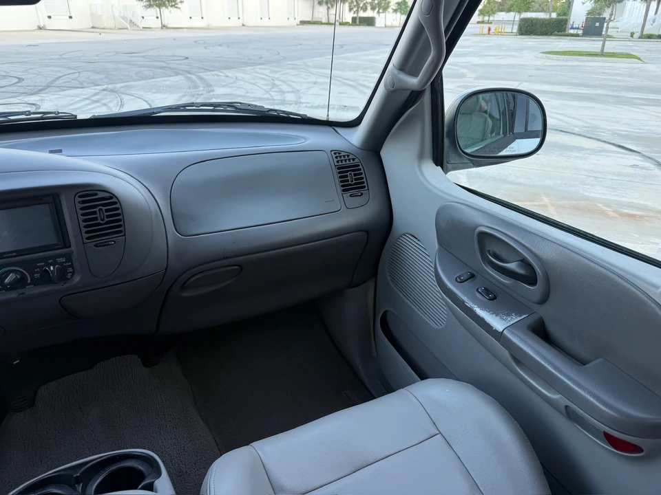 2001 Ford F-150 10th Gen - Image 20 of 21