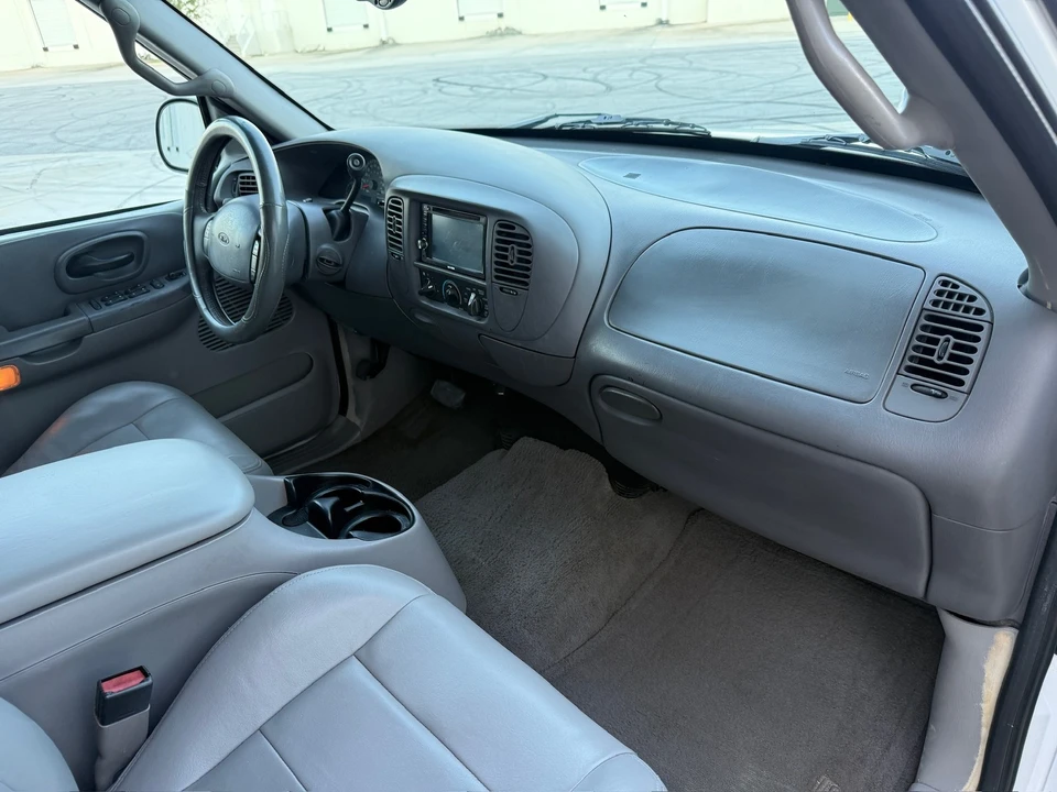 2001 Ford F-150 10th Gen - Image 10 of 21
