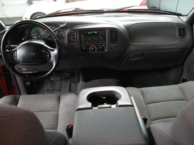 2001 Ford F-150 10th Gen - Image 2 of 21