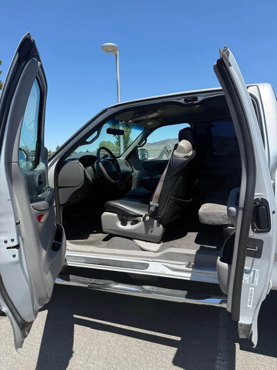 2001 Ford F-150 10th Gen - Image 6 of 19