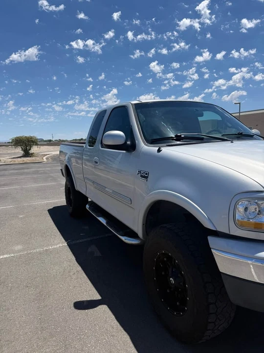 2001 Ford F-150 10th Gen - Image 4 of 19