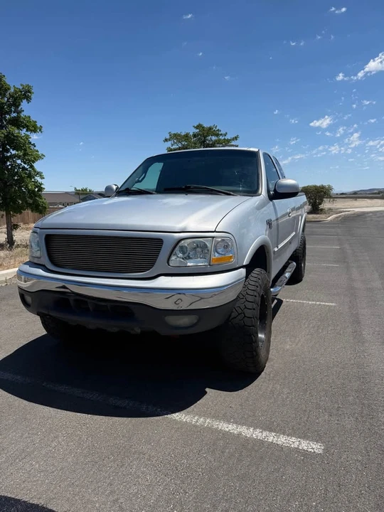 2001 Ford F-150 10th Gen - Image 2 of 19