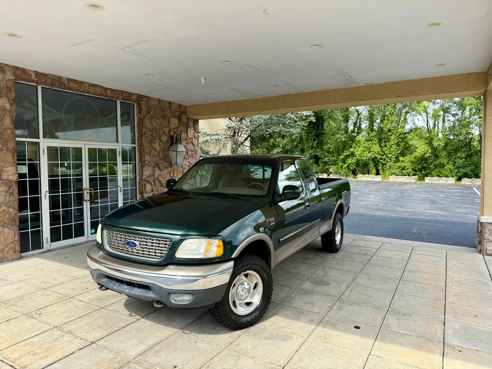 2001 Ford F-150 10th Gen - Image 8 of 31