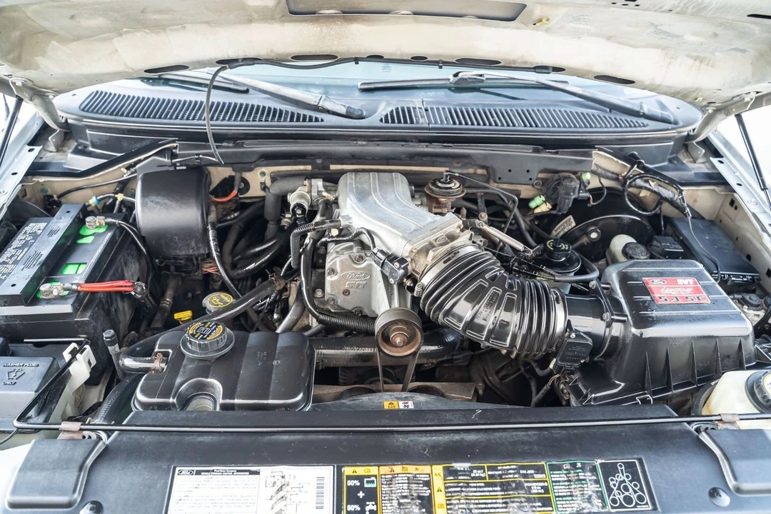 2001 Ford F-150 10th Gen - Image 27 of 31