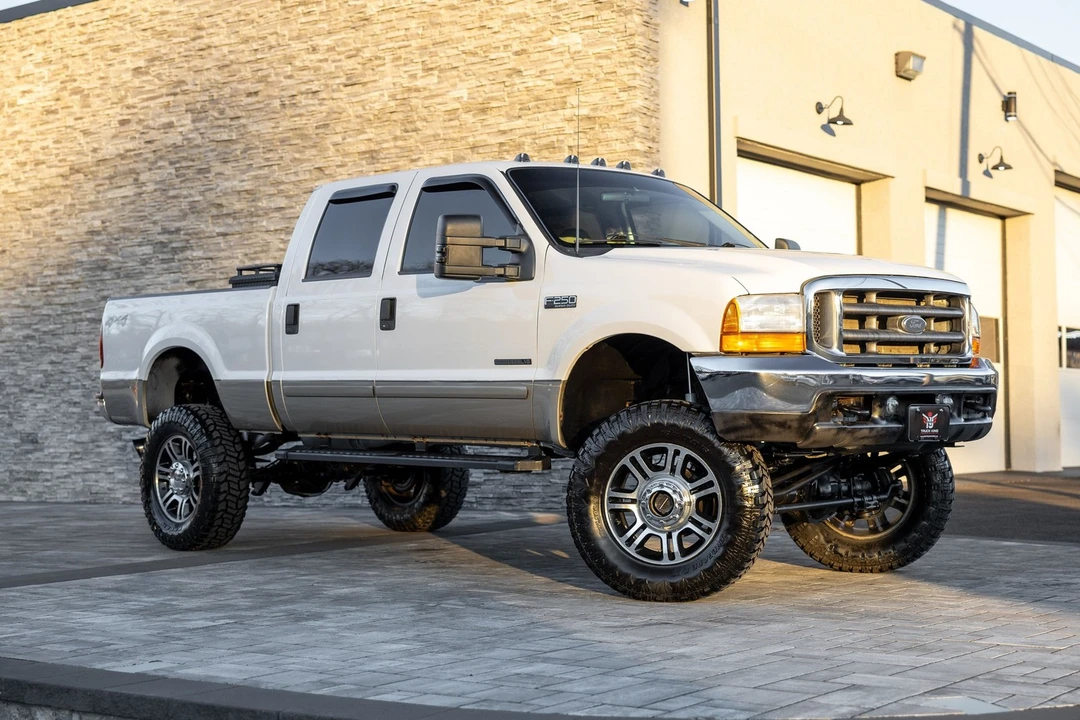 2001 Ford Super Duty 1st Gen - Image 2 of 21