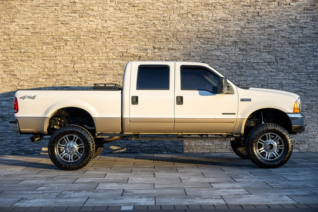 2001 Ford Super Duty 1st Gen - Image 9 of 21