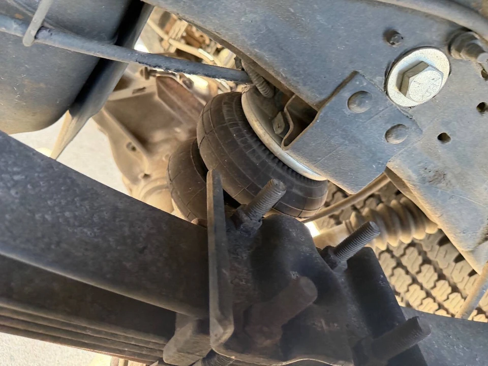 2001 Ford Super Duty 1st Gen - Image 2 of 12