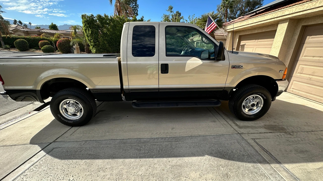 2001 Ford Super Duty 1st Gen - Image 19 of 31