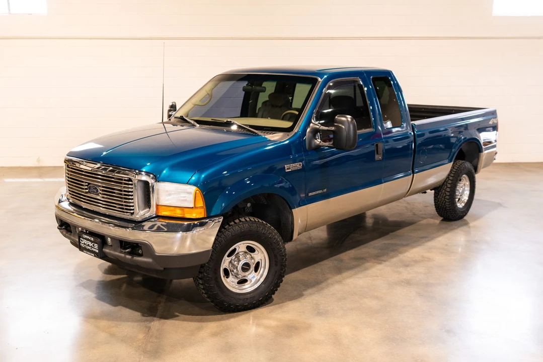 2001 Ford Super Duty 1st Gen - Image 2 of 31