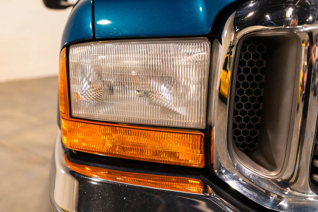 2001 Ford Super Duty 1st Gen - Image 18 of 31