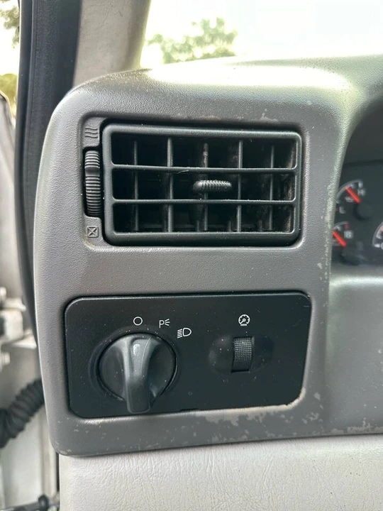 2001 Ford Super Duty 1st Gen - Image 11 of 14