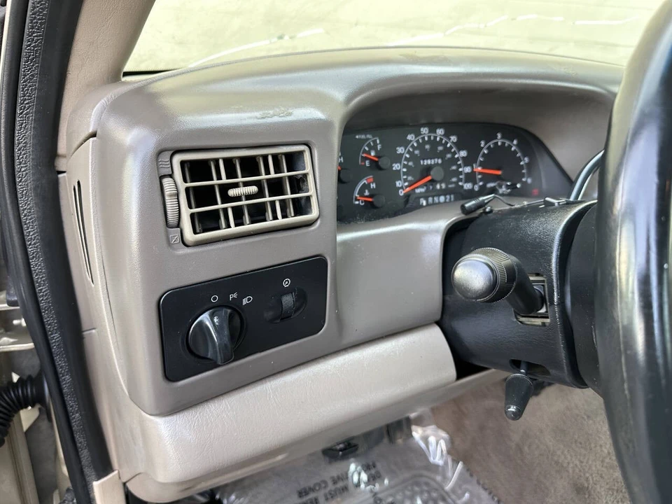 2001 Ford Super Duty 1st Gen - Image 12 of 15