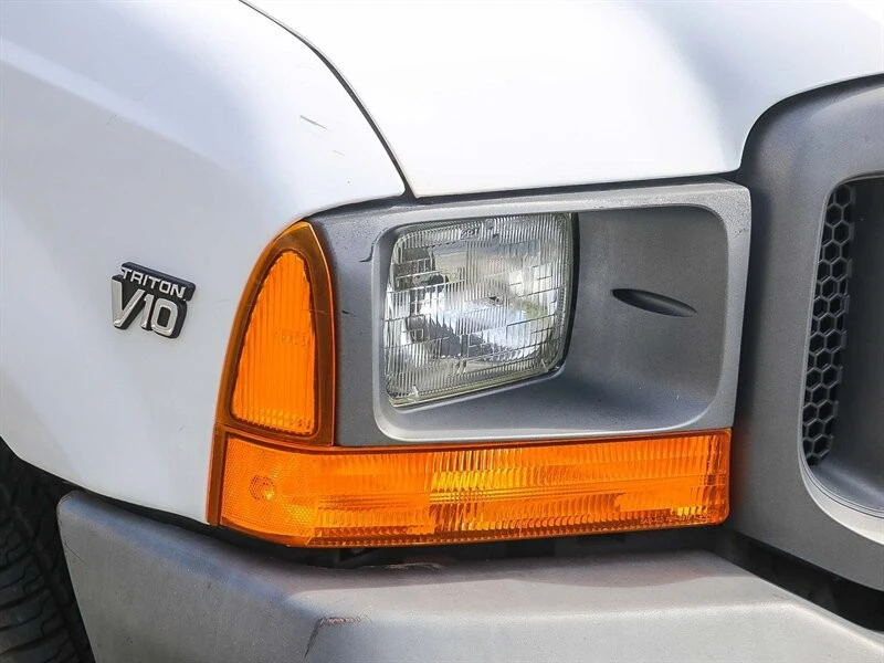 2001 Ford Super Duty 1st Gen - Image 9 of 21