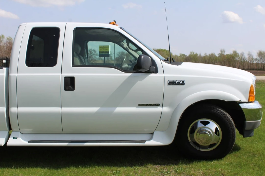 2001 Ford Super Duty 1st Gen - Image 10 of 12