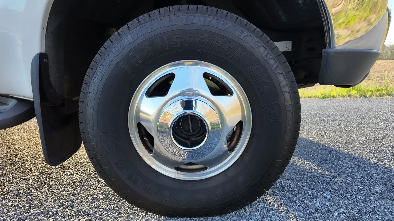2001 Ford Super Duty 1st Gen - Image 4 of 28