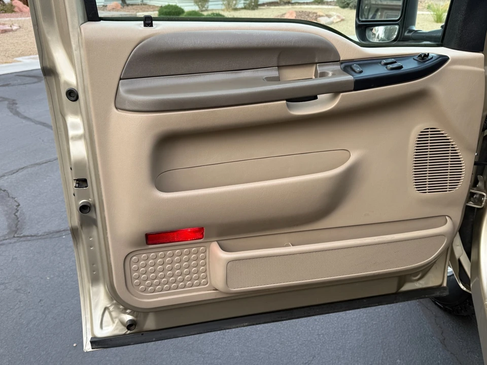 2001 Ford Super Duty 1st Gen - Image 15 of 21
