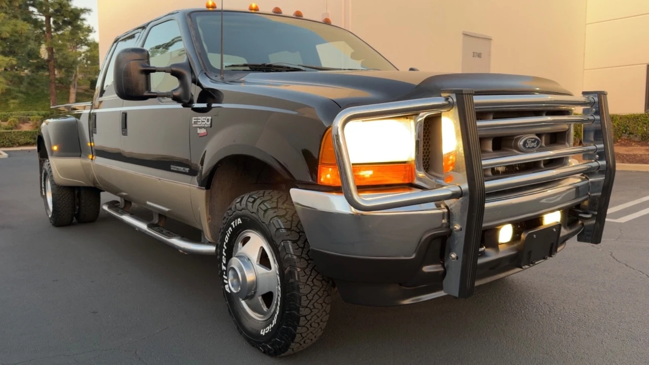 2001 Ford Super Duty 1st Gen - Image 14 of 21