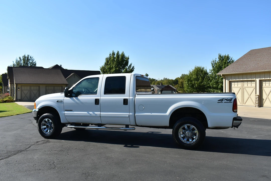 2001 Ford Super Duty 1st Gen - Image 15 of 31