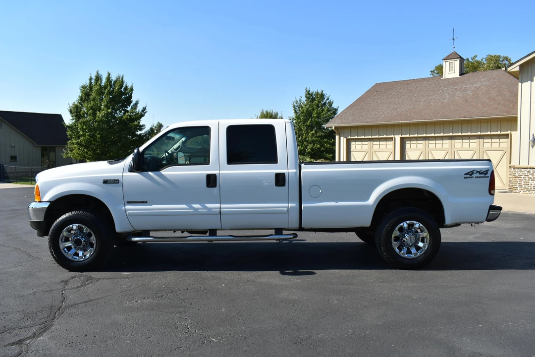2001 Ford Super Duty 1st Gen - Image 14 of 31