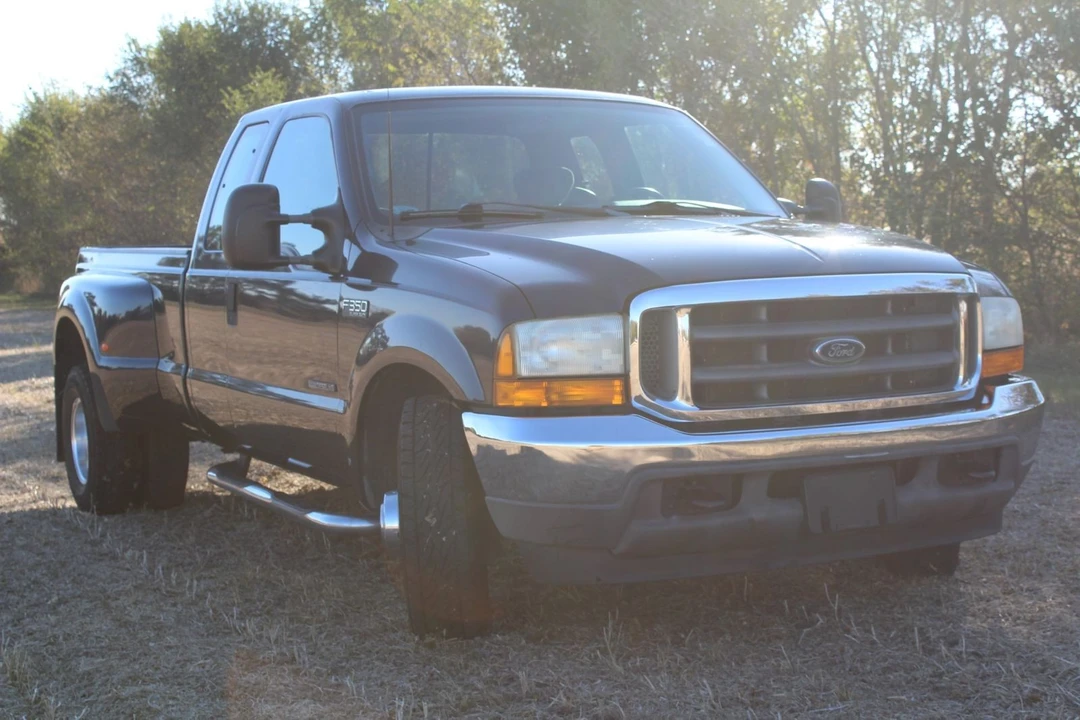 2001 Ford Super Duty 1st Gen - Image 3 of 12