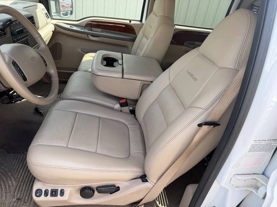 2001 Ford Super Duty 1st Gen - Image 2 of 12