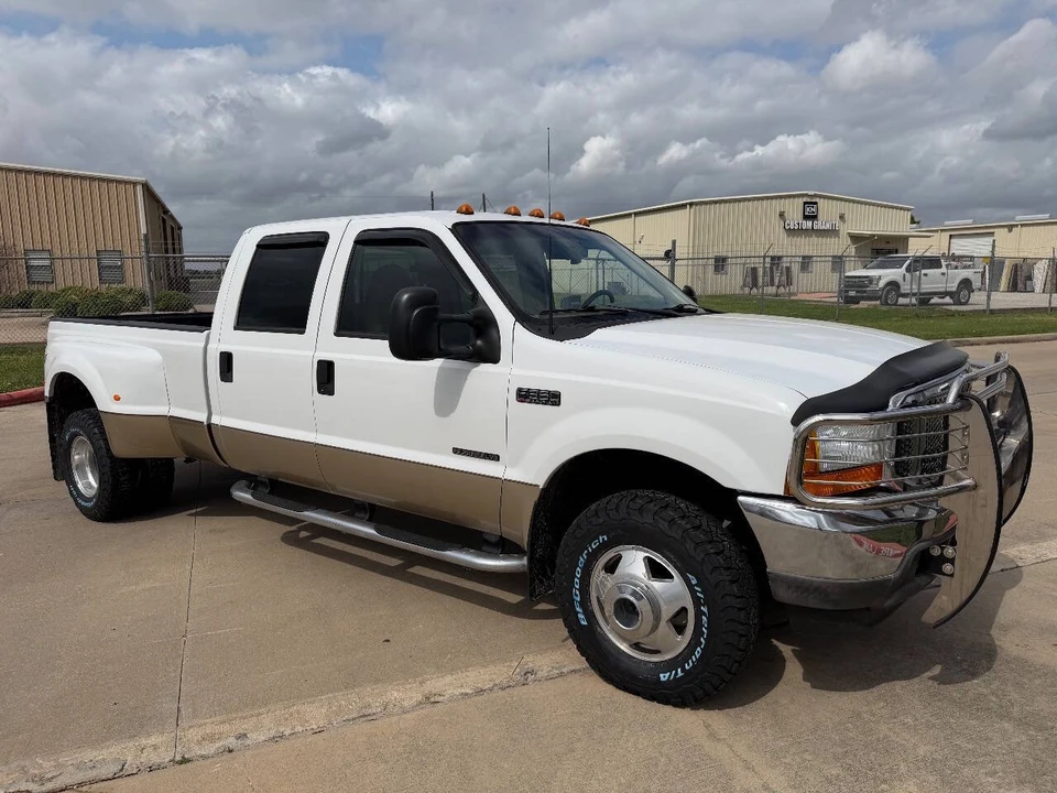 2001 Ford Super Duty 1st Gen - Image 10 of 12