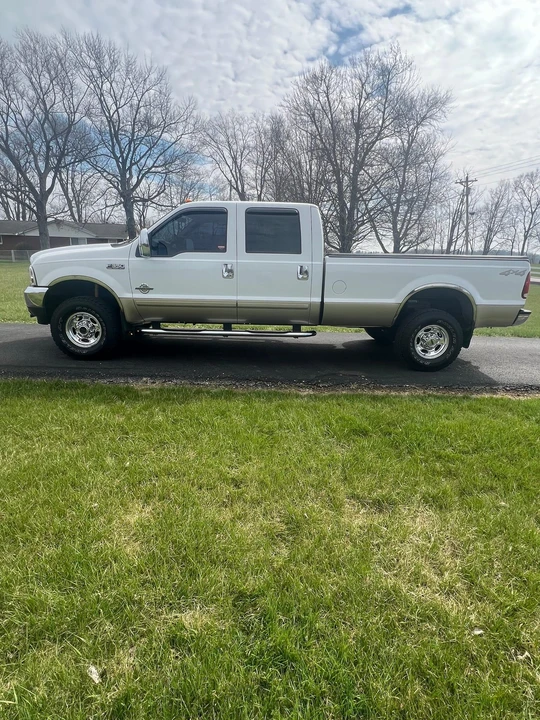 2001 Ford Super Duty 1st Gen - Image 2 of 31