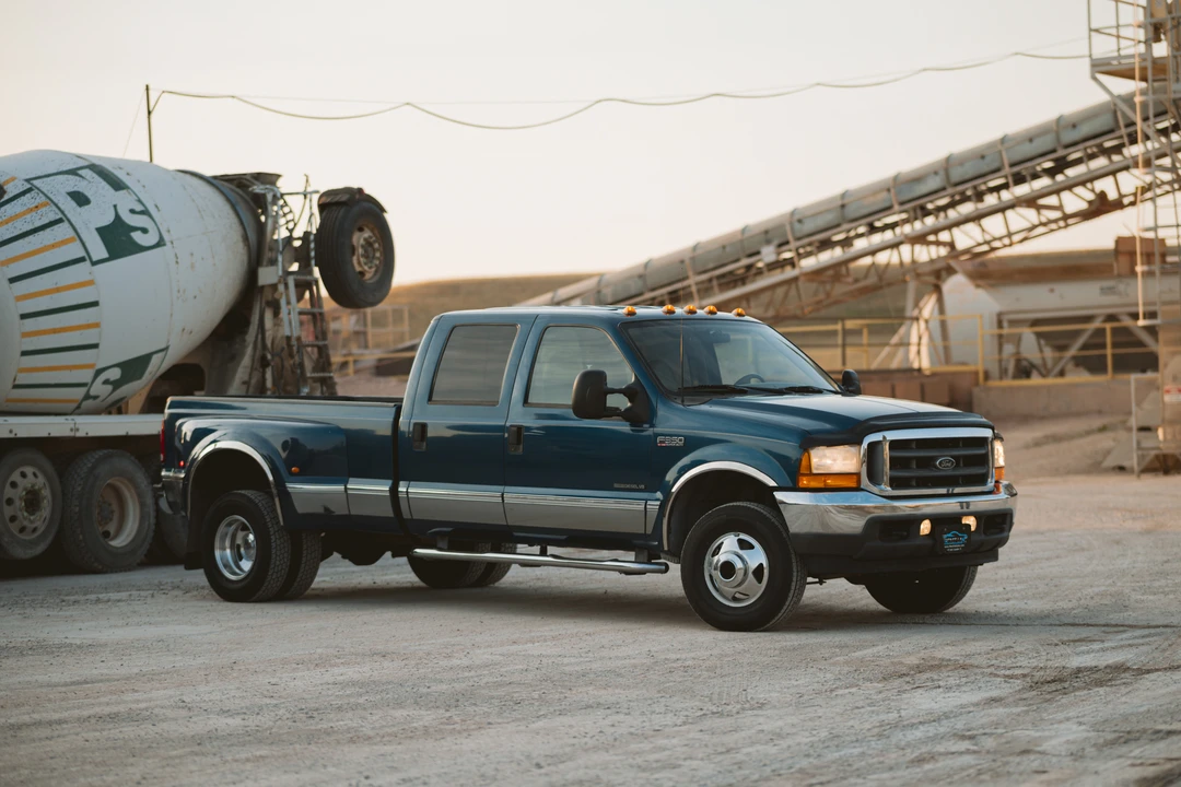 2001 Ford Super Duty 1st Gen - Image 2 of 31