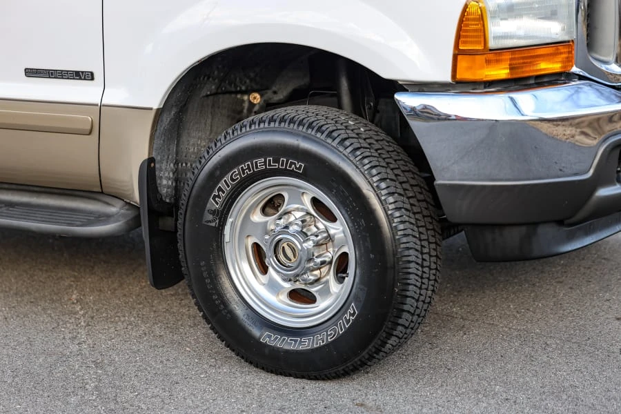2001 Ford Super Duty 1st Gen - Image 18 of 31